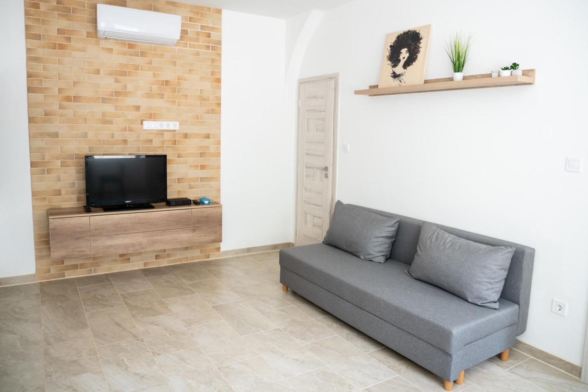 Winestone Corner Apartment Debrecen Extérieur photo